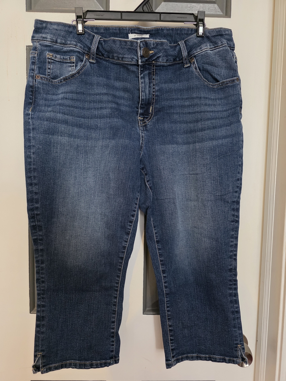 Maurices Dark Wash Denim Cropped Jeans Size 18w